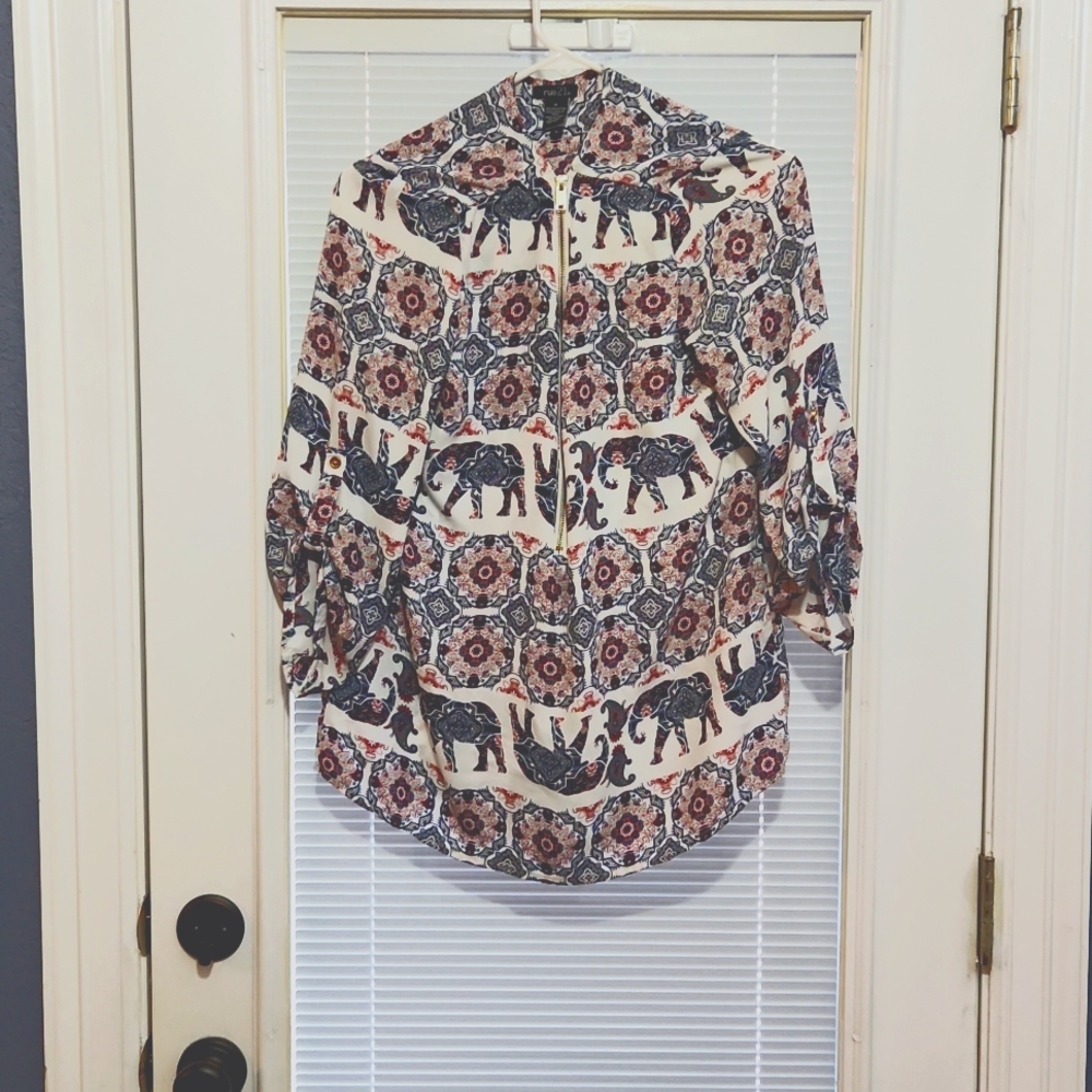 3/4 sleeve elephant dress shirt